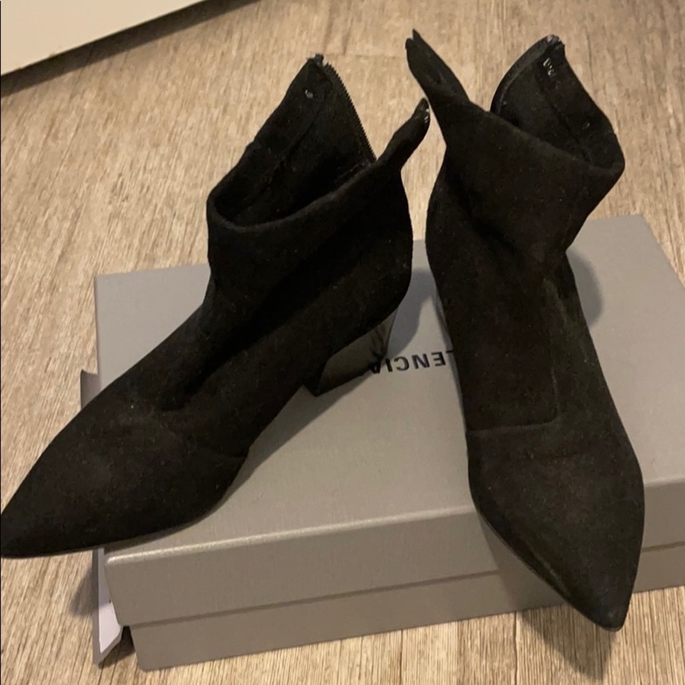 Steven madden suede boots